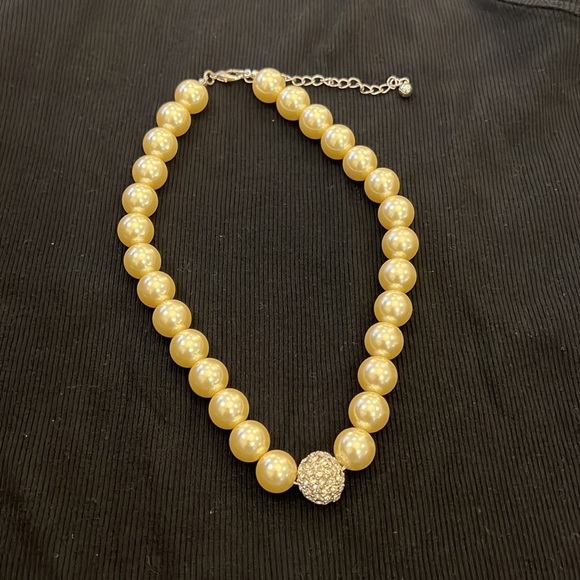 NWOT PEARL NECKLACE - Picture 6 of 13